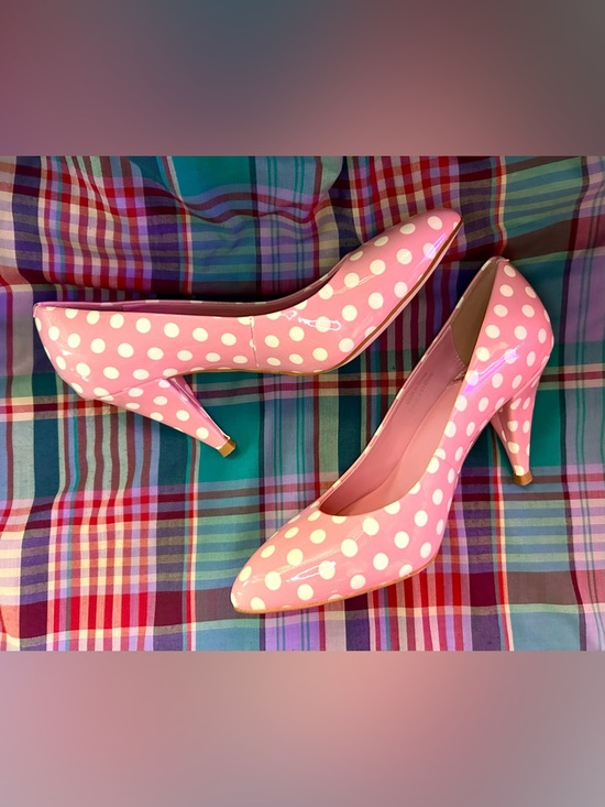 Jeffrey Campbell Veronique Pink, White Polka Dot Patent Leather Pumps, Size 6.5 - Picture 3 of 13